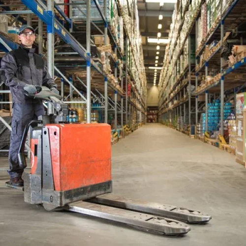 depositphotos_150369416-stock-photo-caucasian-worker-in-uniform-with.webp